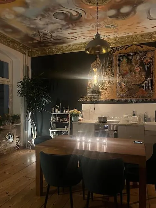 Enjoy Prenzlauer Berg At Its Best - Bright, Spacious, Ideally Located On 60M2 For 2 People 公寓