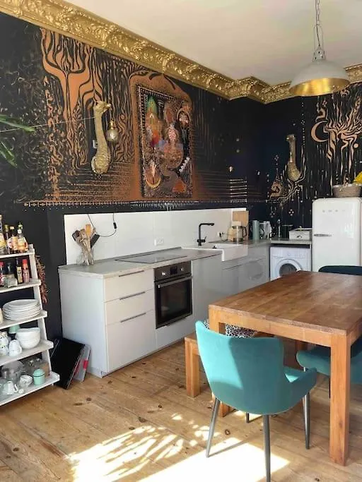Enjoy Prenzlauer Berg At Its Best - Bright, Spacious, Ideally Located On 60M2 For 2 People 公寓